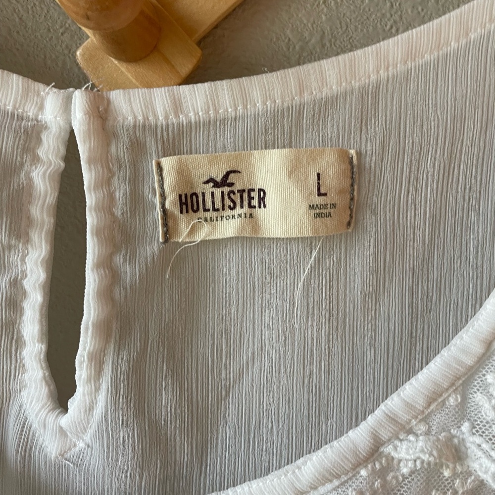 Sheer white Hollister top. Size L - Picture 4 of 4
